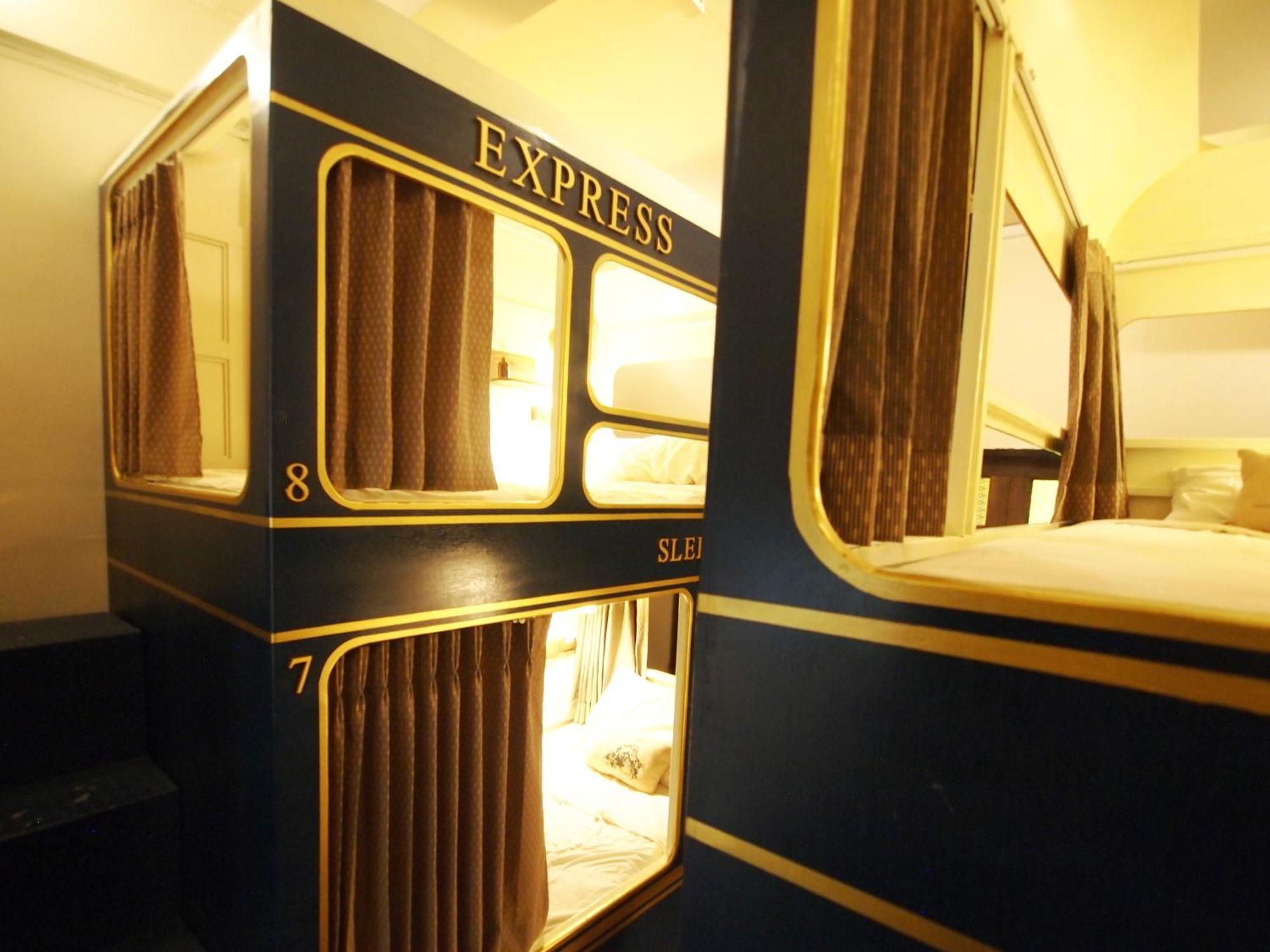 Niras Bankoc Hostel Банкок Екстериор снимка