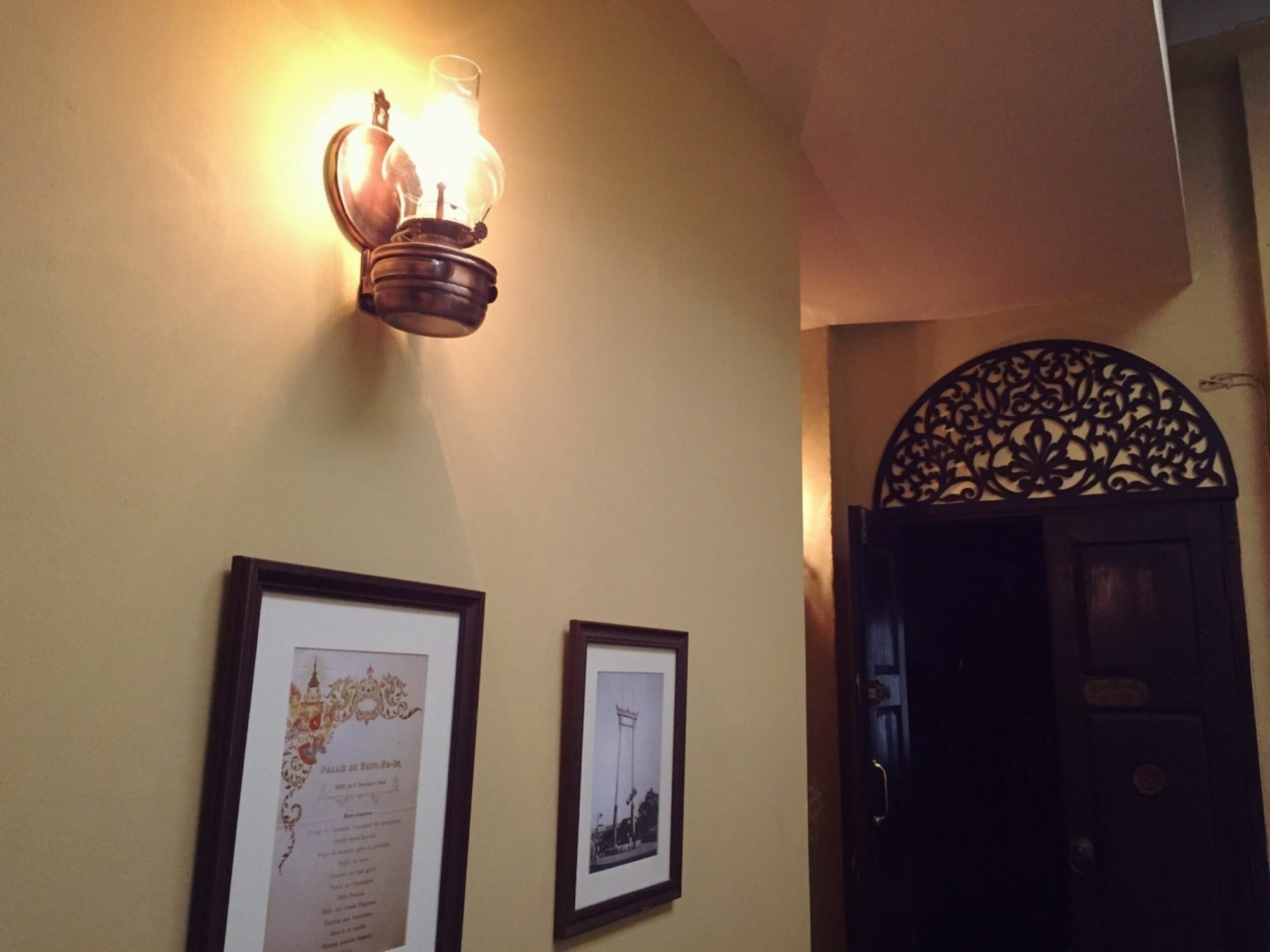 Niras Bankoc Hostel Банкок Екстериор снимка